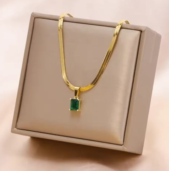 collar de oro jade